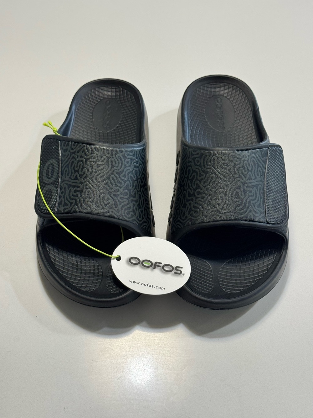 OOFOS OOAHH Sport Flex Limited Unisex Slides Size M 8 / W 10 Black Labyrinth NWT - Picture 5 of 8